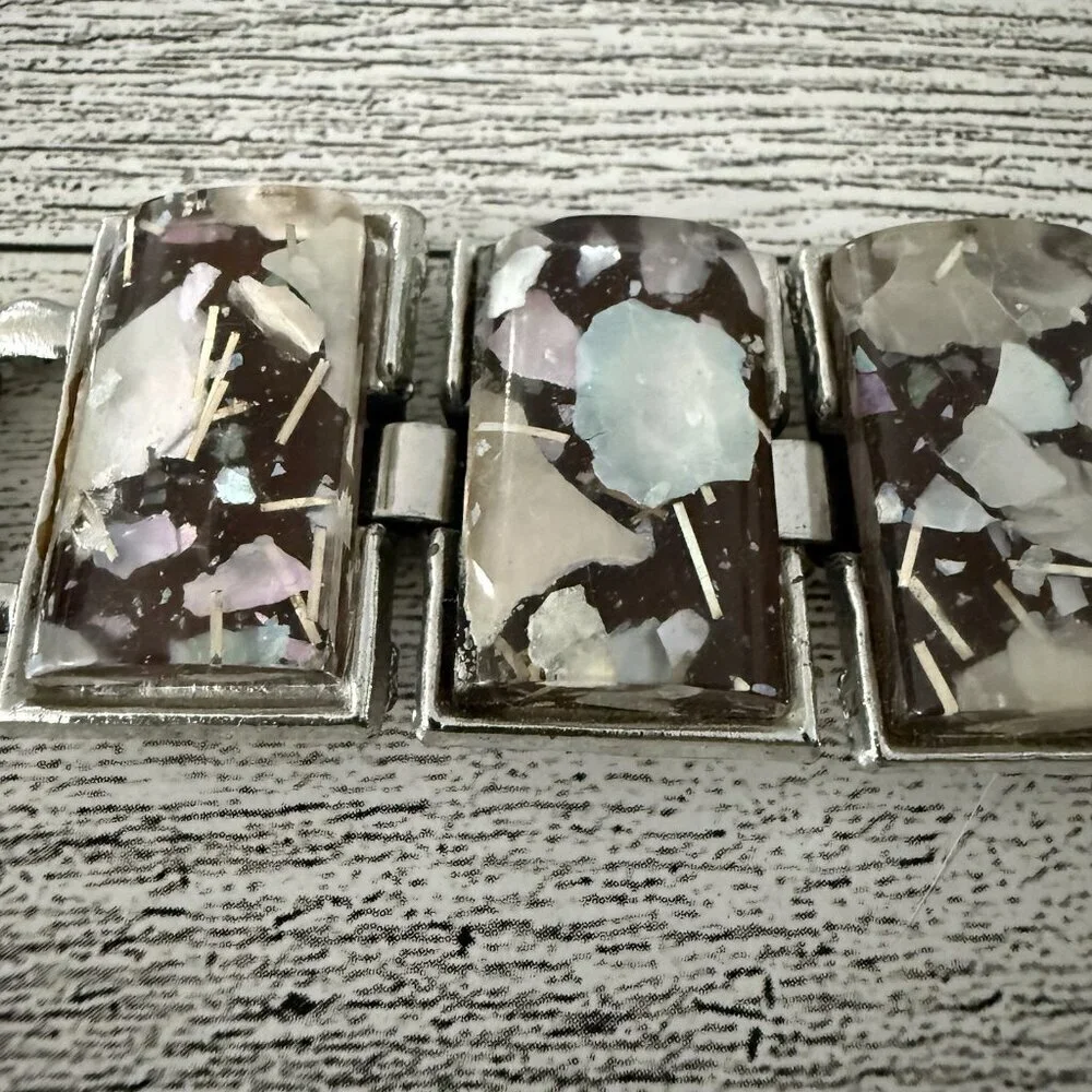 Vintage Wide Chunky Silver Tone Confetti Lucite Link Bracelet Collector’s Item